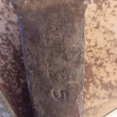 Sledgehammer and splitting wedge.