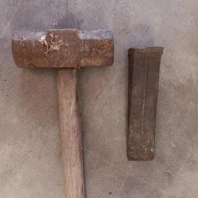 Sledgehammer and splitting wedge.