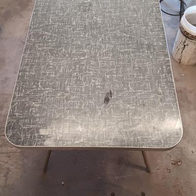 Vintage Retro CHROME MCM Walter of Wabash Kitchen table with leaf