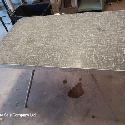 Vintage Retro CHROME MCM Walter of Wabash Kitchen table with leaf