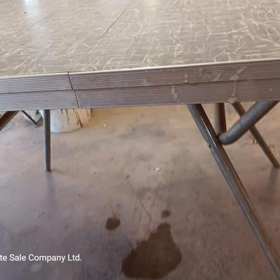 Vintage Retro CHROME MCM Walter of Wabash Kitchen table with leaf