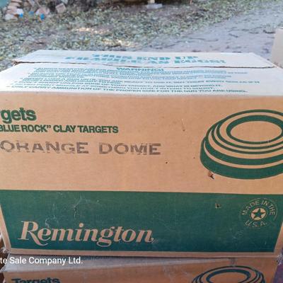 Remington Targets 90 "Blue Rock" Clay targets Orange Dome 1 of 2