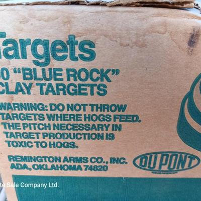 Remington Targets 90 "Blue Rock" Clay targets Orange Dome 1 of 2
