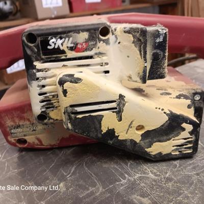 Skil 4.5 Amp belt sander with Tool bag