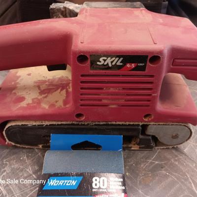 Skil 4.5 Amp belt sander with Tool bag