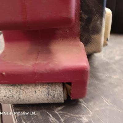 Skil 4.5 Amp belt sander with Tool bag