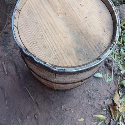Vintage Wooden Primitive Wire Banded Nail Keg Barrel Rustic Farm Cabin Decor