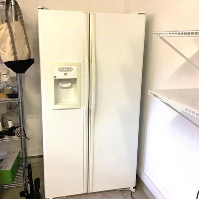 434 GE Refridgerator Side by Side with Water and Ice Dispenser