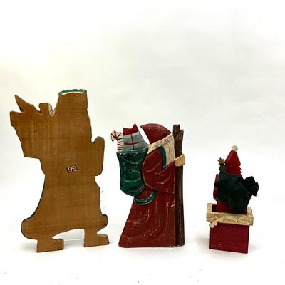 541 Set of 3 Handcarved Wooden Santa Figures