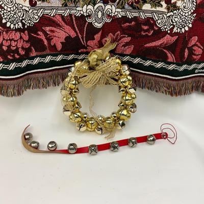566 Large Christmas Throw Blanket with Bell Wreath and Door Hanging