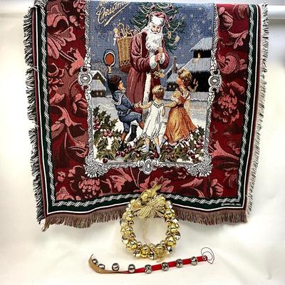 566 Large Christmas Throw Blanket with Bell Wreath and Door Hanging