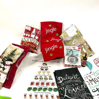 570 Large lot of Holiday Sayings Tea Towels