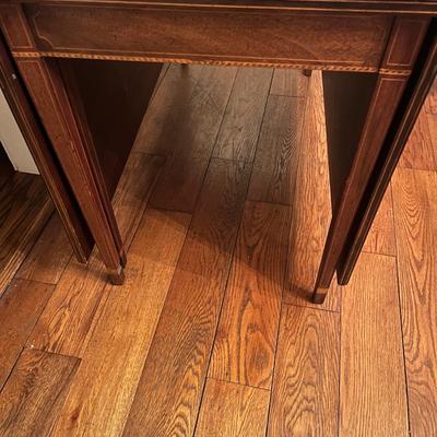 Drop Leaf Dining Room Table (DR-MG)