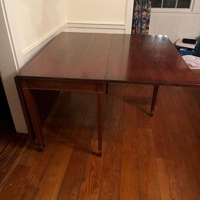Drop Leaf Dining Room Table (DR-MG)