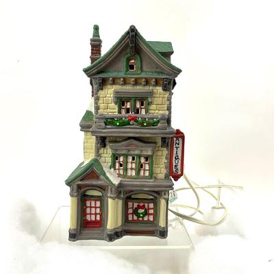 593 1994 Dickens Ceramic Antiques House with Light
