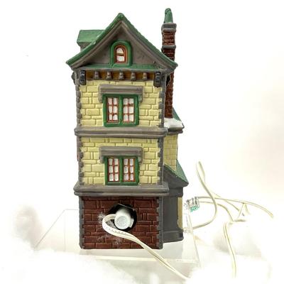 593 1994 Dickens Ceramic Antiques House with Light
