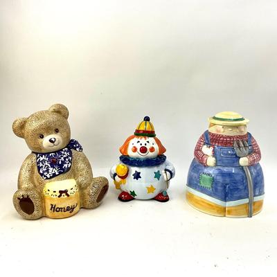 598 Lot of 3 Ceramic Cookie Jars