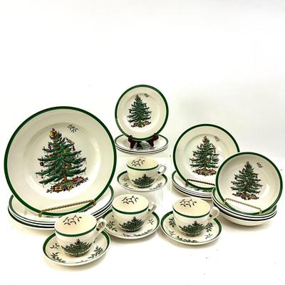 606 24pc SPODE Christmas Tree China Set