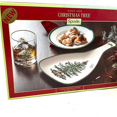 617 SPODE Christmas Tree Batter Bowl, Apron, and Paddle Dish