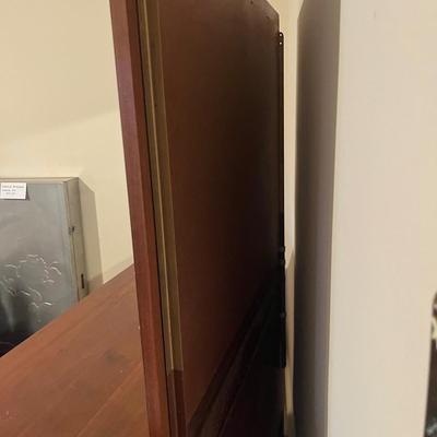 Seven Drawer Dresser With Mirror (UB1-MG)