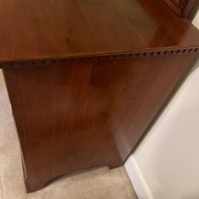 Seven Drawer Dresser With Mirror (UB1-MG)
