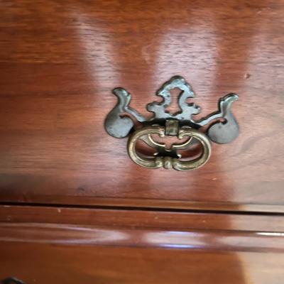 Seven Drawer Dresser With Mirror (UB1-MG)