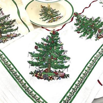 625 SPODE Christmas Tree Linen and Serving 2-Tier Dish