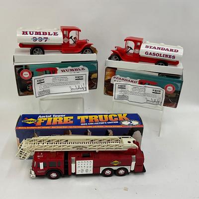 635 Set of 3 Collector Trucks