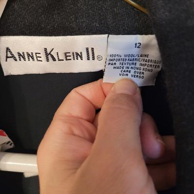 Womenâ€™s Sz M/L Tahari, Anne Klein and More Sets (UB2-CE)