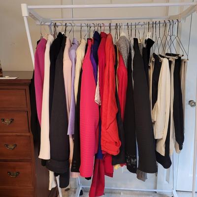 Womenâ€™s Sz M/L Tahari, Anne Klein and More Sets (UB2-CE)