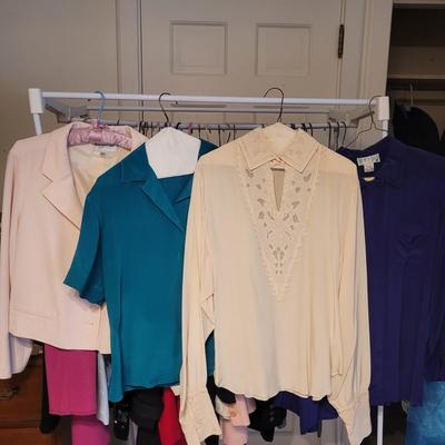 Womenâ€™s Sz M/L Tahari, Anne Klein and More Sets (UB2-CE)