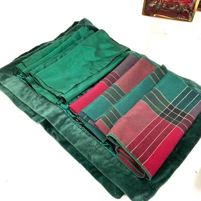 637 Lenox Napkins Rings with Serving Utensils