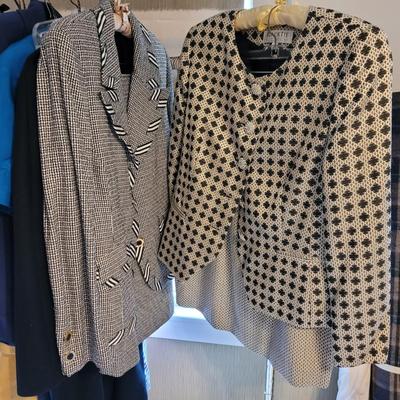 Womenâ€™s Sz M/L Neiman Marcus, Lord and Taylor and More Suit Sets and Dresses (UB2-CE)