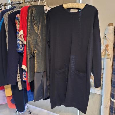 Womenâ€™s Sz M/L Neiman Marcus, Lord and Taylor and More Suit Sets and Dresses (UB2-CE)