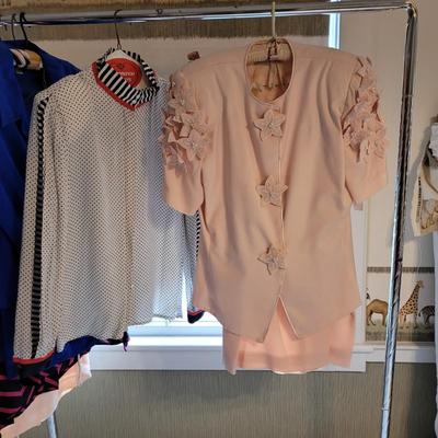 Womenâ€™s Sz M/L Neiman Marcus, Lord and Taylor and More Suit Sets and Dresses (UB2-CE)