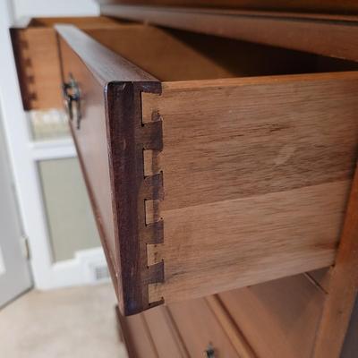 Tall Dresser with Keyholes (UB2-CE)