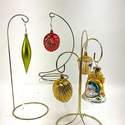 645 Lot of 5 Gold, Red, Green Glass Ornaments