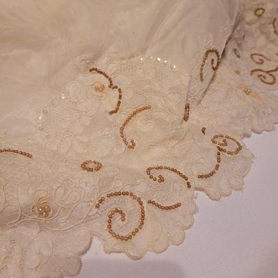 Vintage Wedding Dress (UB2-CE)