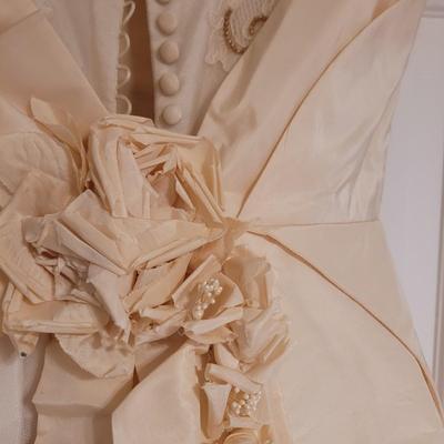 Vintage Wedding Dress (UB2-CE)