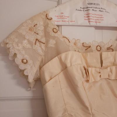 Vintage Wedding Dress (UB2-CE)