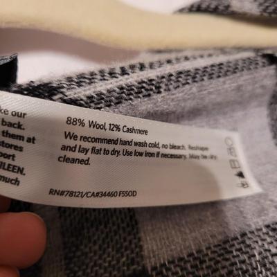 Womenâ€™s Sz L Eileen Fisher, Tahari Shawls, Wool Coats and More (UB2-CE)