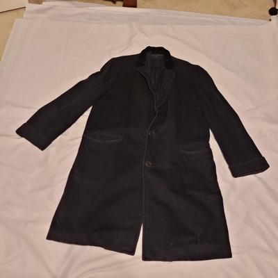 Womenâ€™s Sz L Eileen Fisher, Tahari Shawls, Wool Coats and More (UB2-CE)