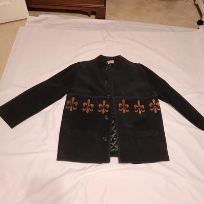 Womenâ€™s Sz L Eileen Fisher, Tahari Shawls, Wool Coats and More (UB2-CE)