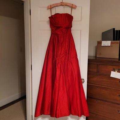 Womenâ€™s Sz 12/14 Vintage Formal Dresses (UB2-CE)