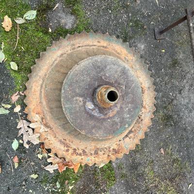 Iron Plant Pot & Rebar Garbage Can Holder (BY-MG)