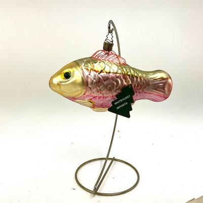 653 Large Whitehurst Glass 6" Pink Fish Ornament
