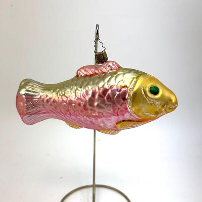 654 Large Whitehurst 6" Glass Fish Ornament