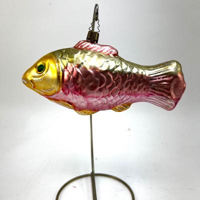 654 Large Whitehurst 6" Glass Fish Ornament