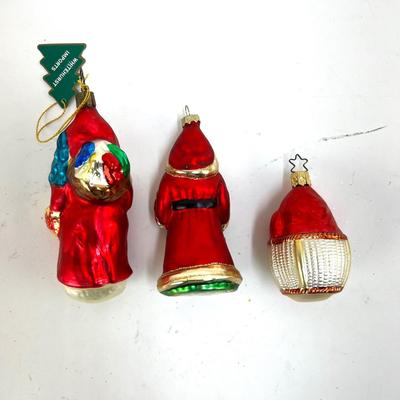 670 Lot of Three Glass Whitehurst Santa Ornaments