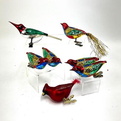 674 Lot of Seven Multi Colored Glass Clip Bird Ornaments
